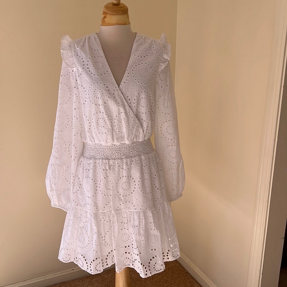 New! Lilly Pulitzer SZ 10, white eyelet Taviana dress.